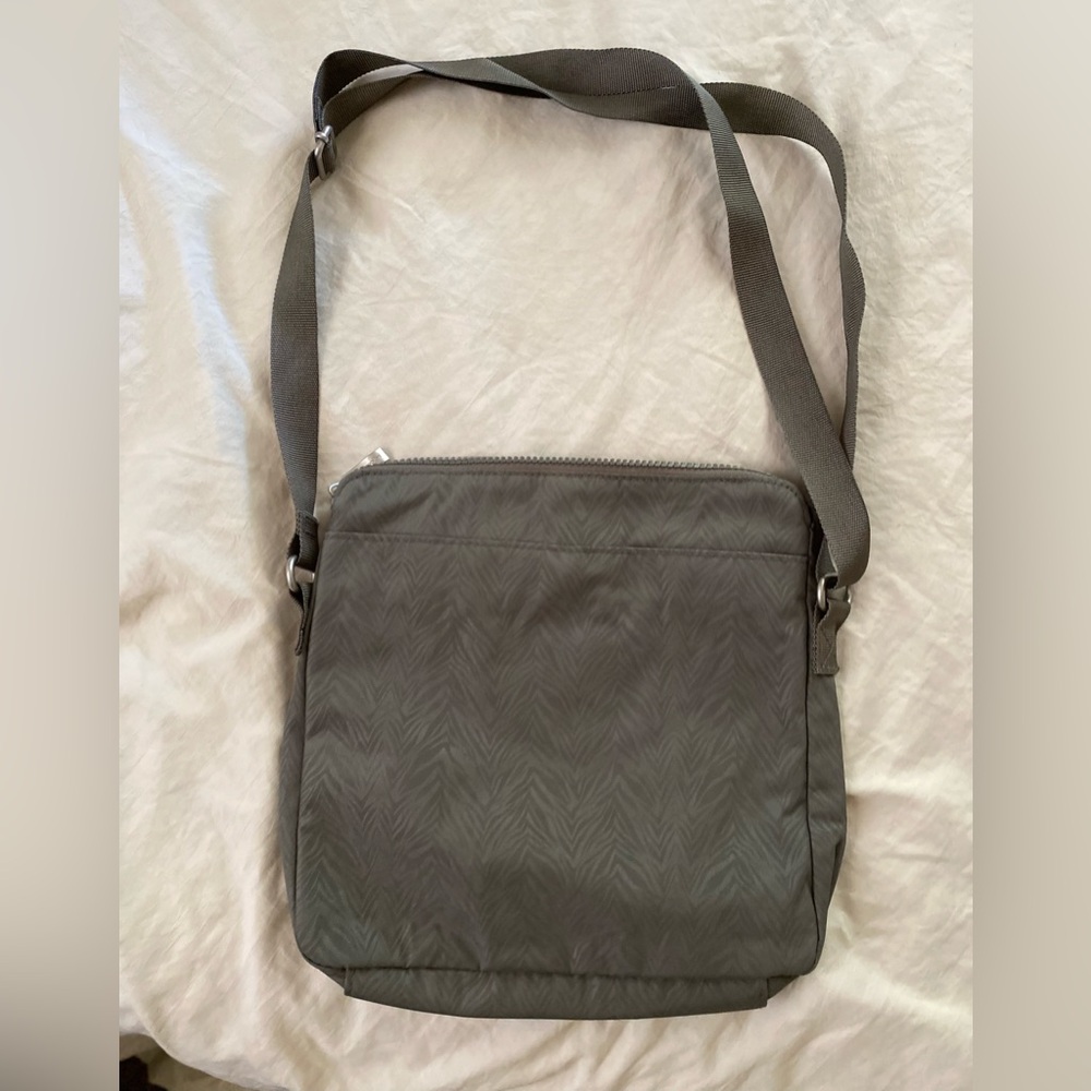 Baggallini Messenger Bag - Picture 2 of 5
